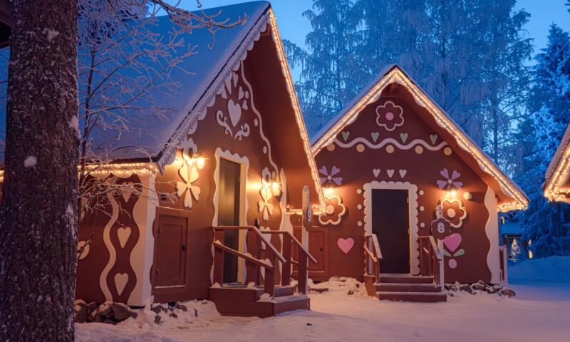 Piparimökit talvella Piparina Day Cabins & Diningissa Joulupukin pajakylässä.
